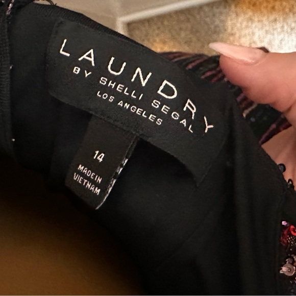 Laundry by Shelli Segal Sequin Dress - Picture 5 of 6